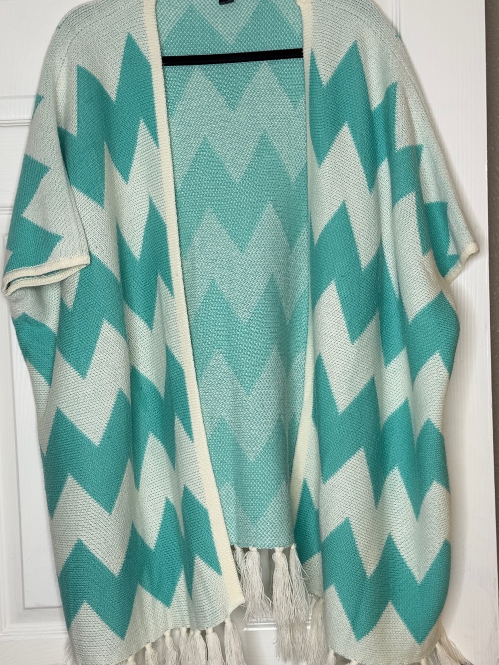 Cozy Open-Front Chevron Poncho - Mint & Cream